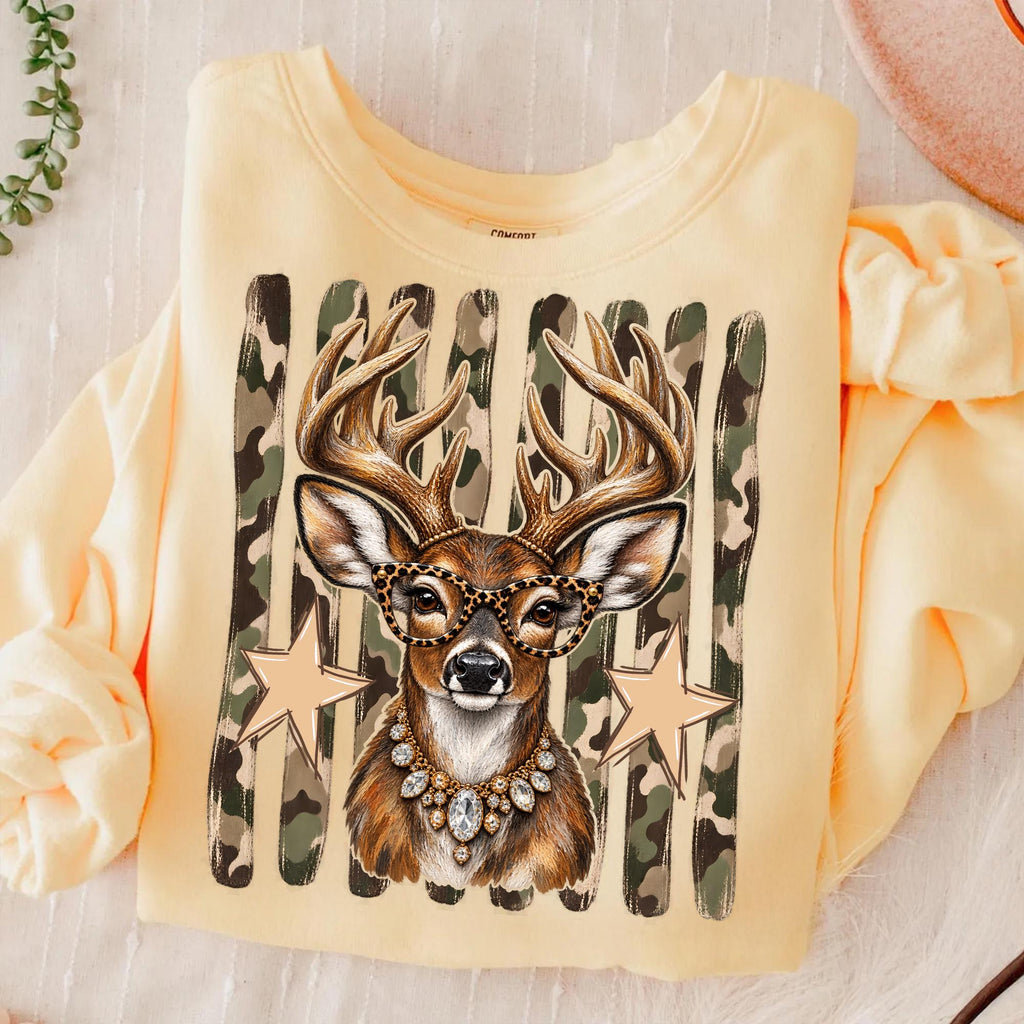 glam whitetail deer with leopard glasses and camo stars PNG design - image 4